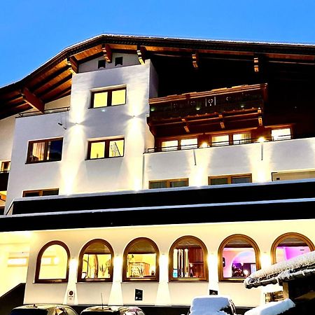 Aparthotel Dorfplatzl Garni Tux Extérieur photo
