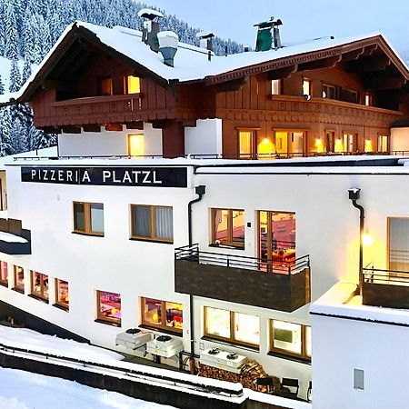 Aparthotel Dorfplatzl Garni Tux Extérieur photo