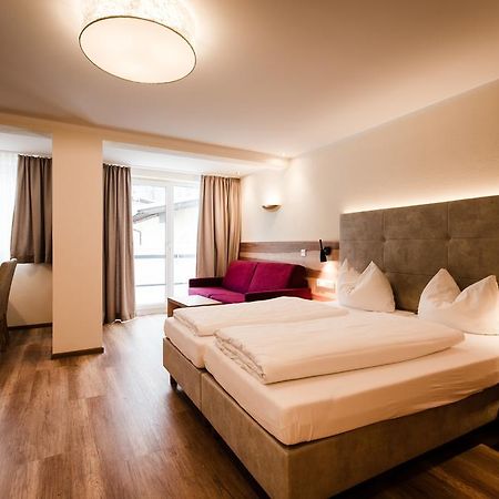 Aparthotel Dorfplatzl Garni Tux Extérieur photo