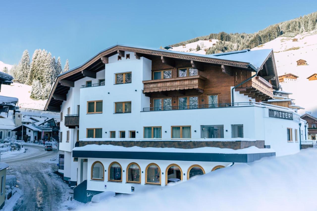 Aparthotel Dorfplatzl Garni Tux Extérieur photo