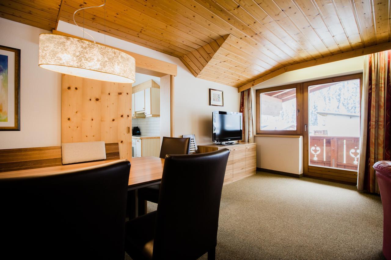 Aparthotel Dorfplatzl Garni Tux Extérieur photo