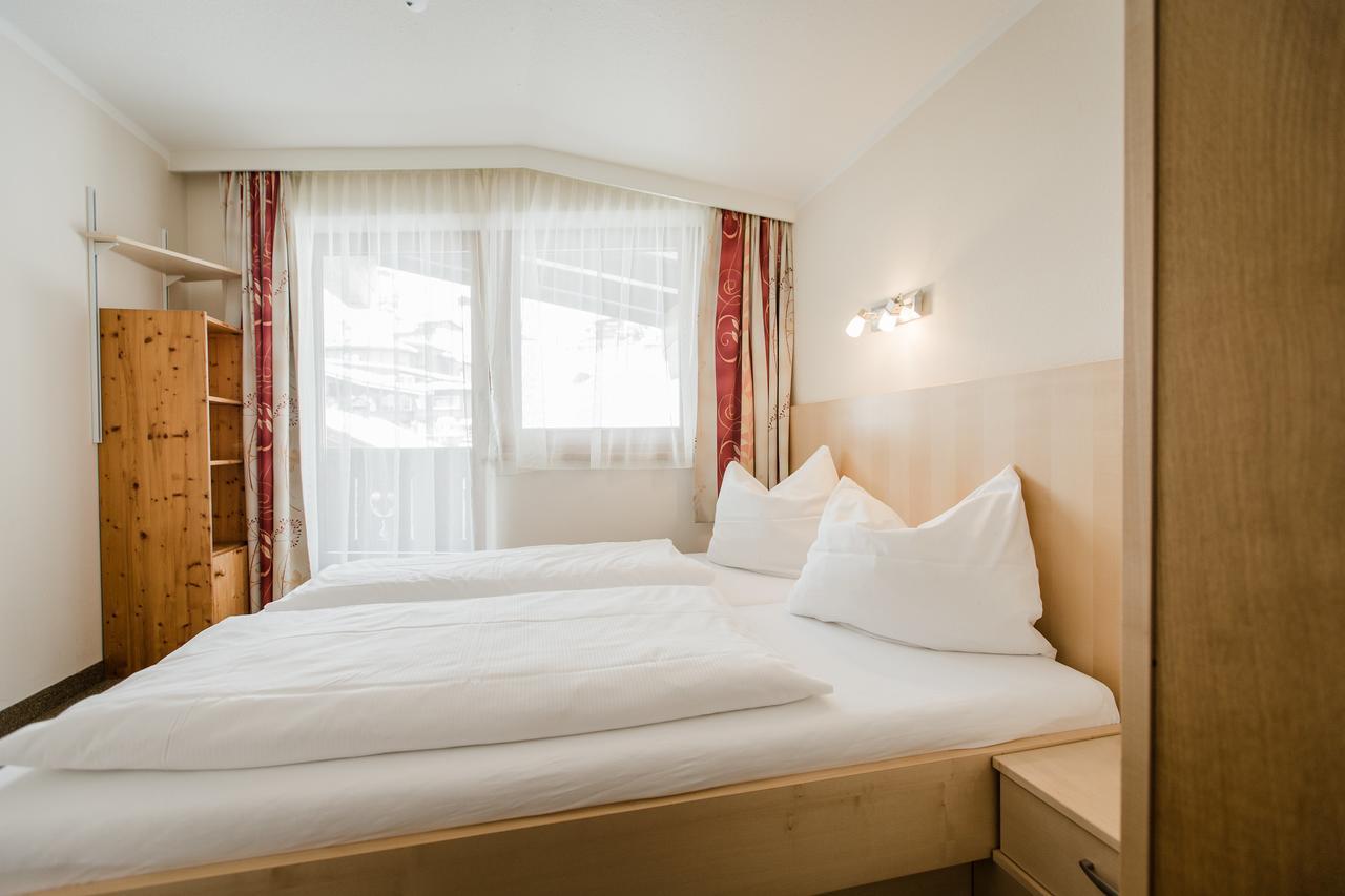 Aparthotel Dorfplatzl Garni Tux Extérieur photo
