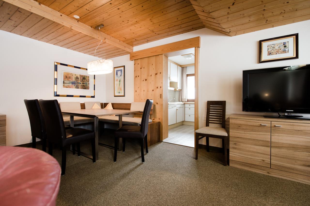 Aparthotel Dorfplatzl Garni Tux Extérieur photo